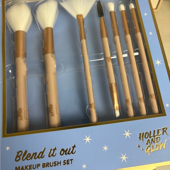 Beauty Bundle #3 - Picture 6 of 8